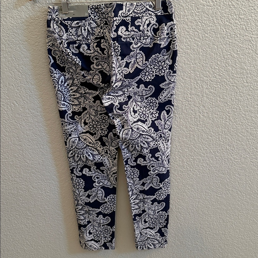 TALBOTS CHATHAM ANKLE PANTS - PAISLEY FLORAL SIZE 2P - Picture 7 of 8